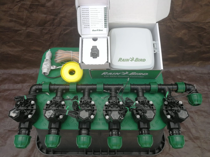 Zestaw automatycznego nawadniania  RAIN BIRD WiFi - 6 sekcji  sterownik zewnętrzny